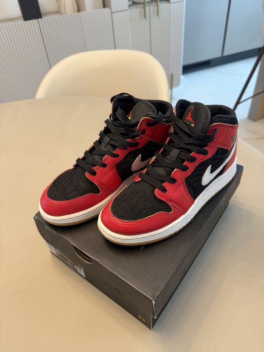 AIR JORDAN 1 mid black/fire red