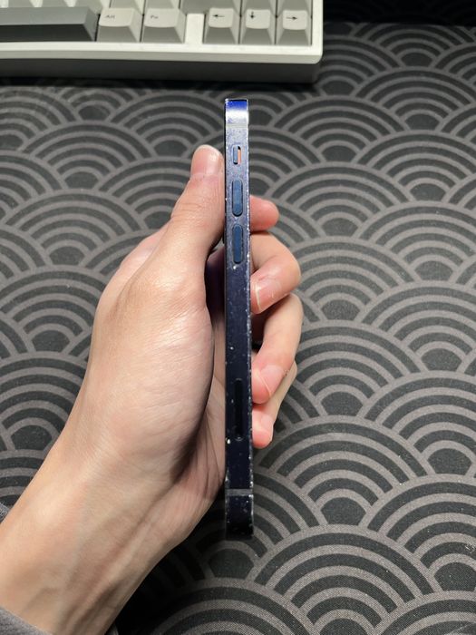 Продам iPhone 12 mini 64gb 76%