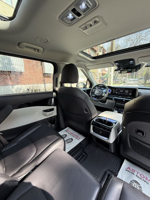 Kia Carnival Luxe 2023/25 Yengi