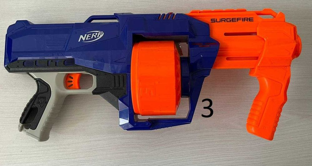 Продаются игрушечные пистолеты и автоматы NERF