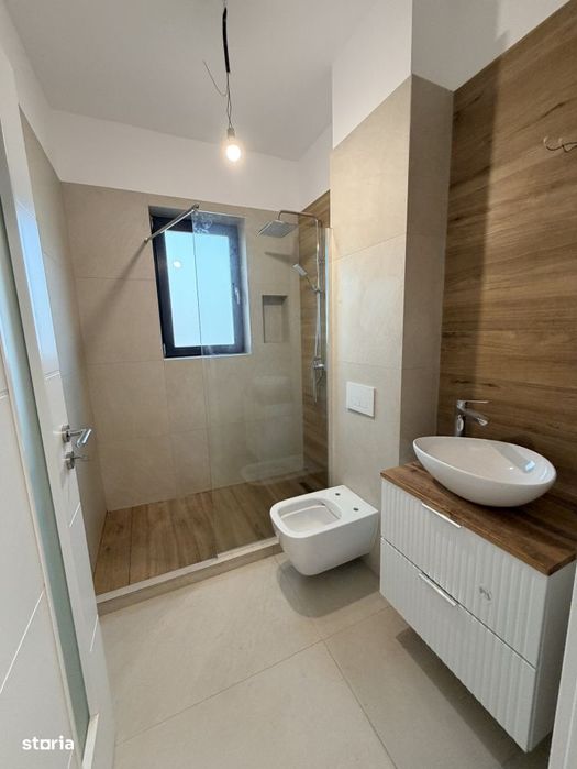 Casa individuala langa padure 400 mp teren