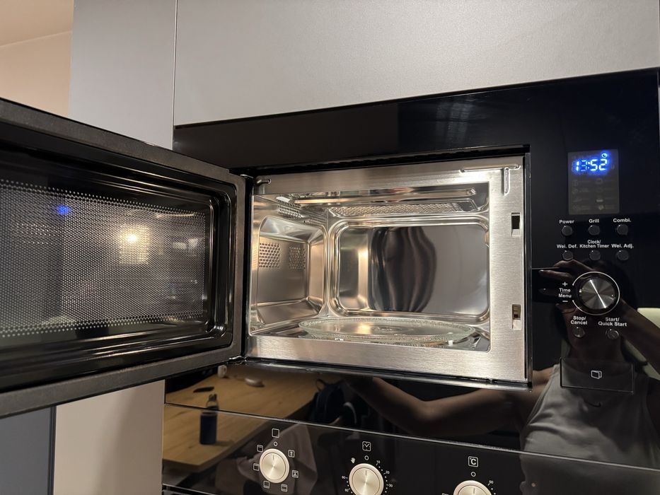 Микровълнова за вграждане PYRAMIS 30 black