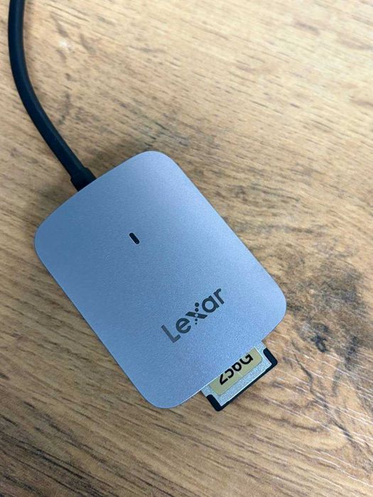 CFE type A 256gb + card reader cfexpress type-c