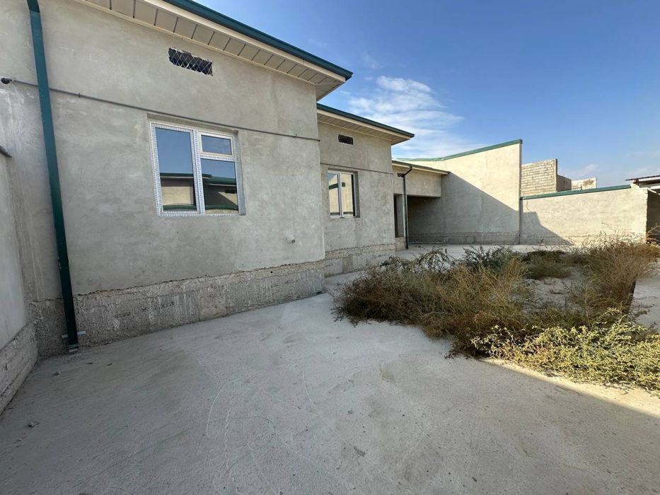 Котедж сотилади 4 сотихли Нарпайда