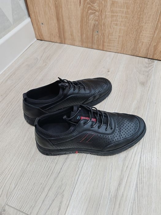 Ботинки на мальчика 37р