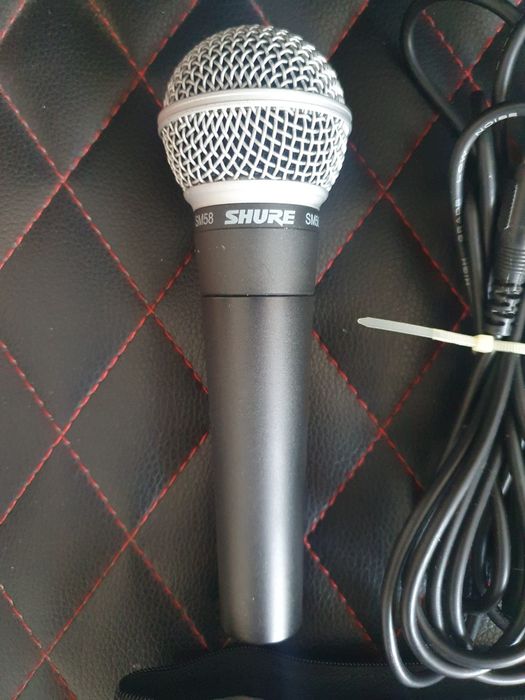 Vând microfon Shure