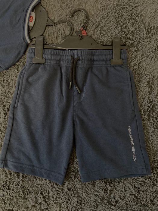 Нов комплект от Англия за момче 6-7г