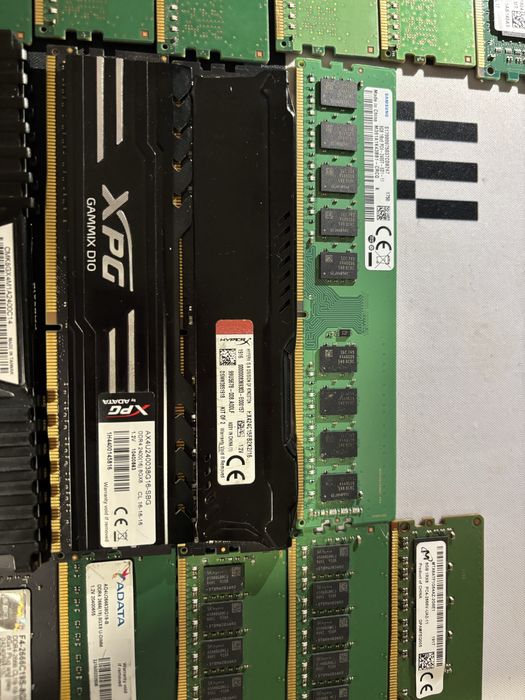 Memorii RAM 8GB DDR4 Diferite Frecvente 2133-2666 MHz