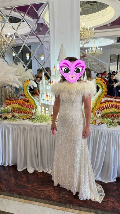 Вечернее женское платье