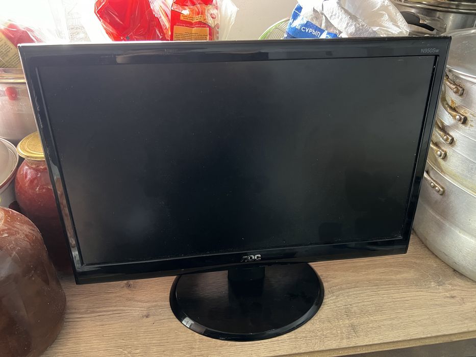 LCD Монитор AOC….
