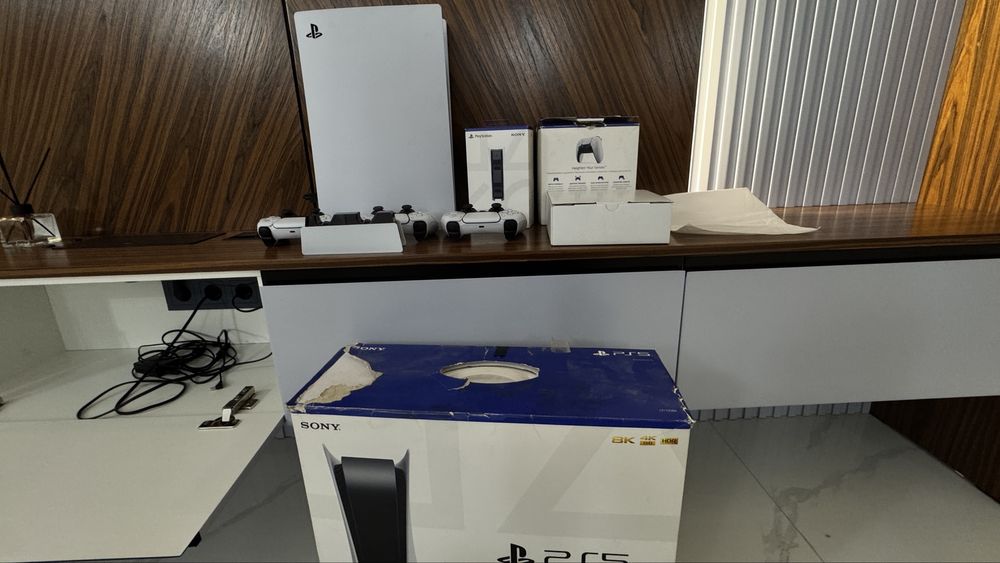 PS5 в отличном состоянии