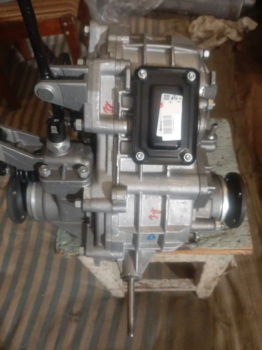 Продам раздатку на ниву 2121-новая