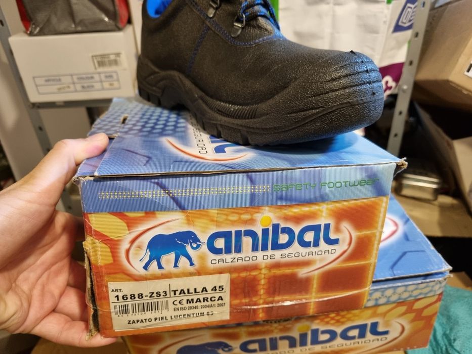 Pantofi protectie mărime 43 și 45