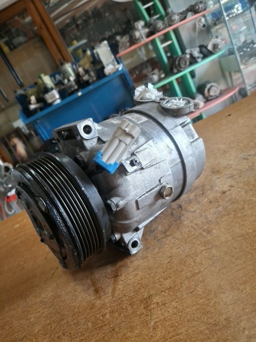 Compresor aer condiționat Opel Vectra C  SIGNUM 1.9 CDTI