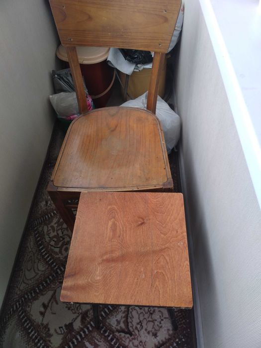 Отдам старую мебель