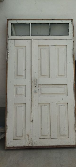 Derazalar va eshik sotiladi
