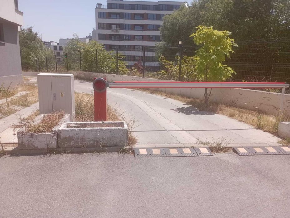 Дава се под наем Гараж / Паркомясто в София, Овча купел 1 - 14 кв.м за 102 € - Снимка #1