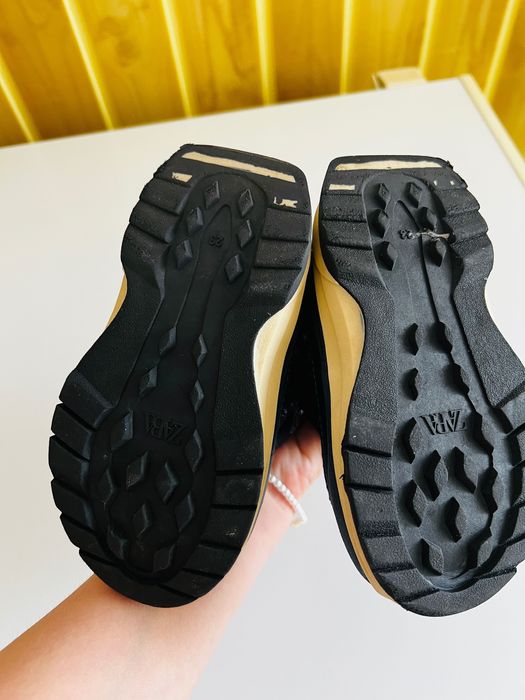 Papuci pentru copii mărimea 23