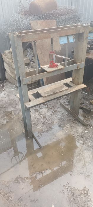 Продам прес станок