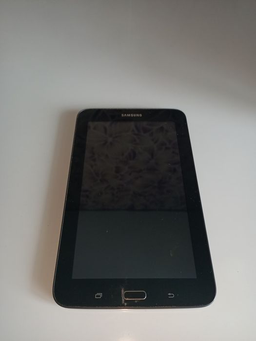 В продаже планшет Samsung tab 3 lite SM-T 113