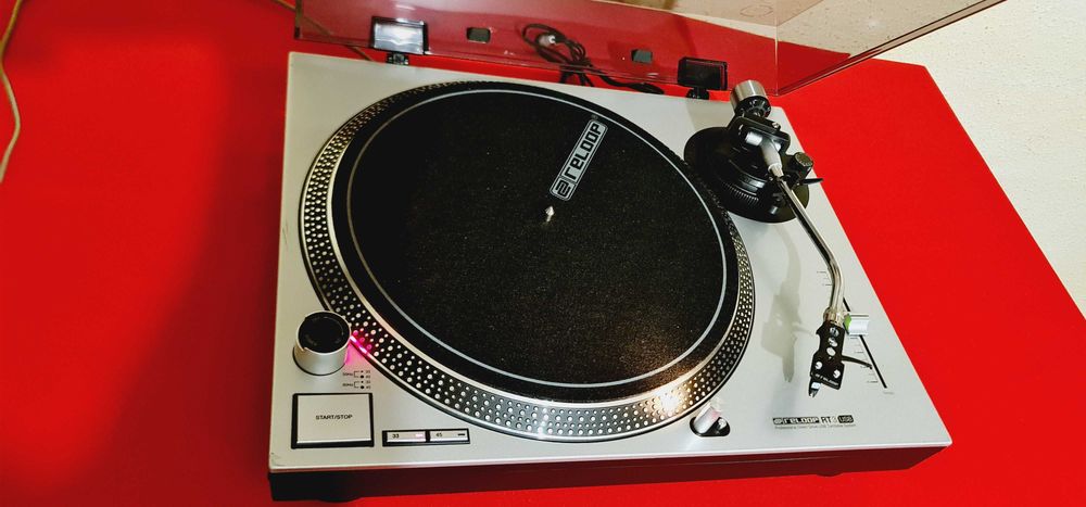 Reloop RT- M K 3 USB Professional Quartz Controlled Direct Drive