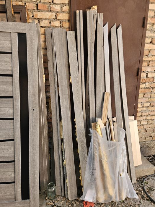 Дверь деревянный