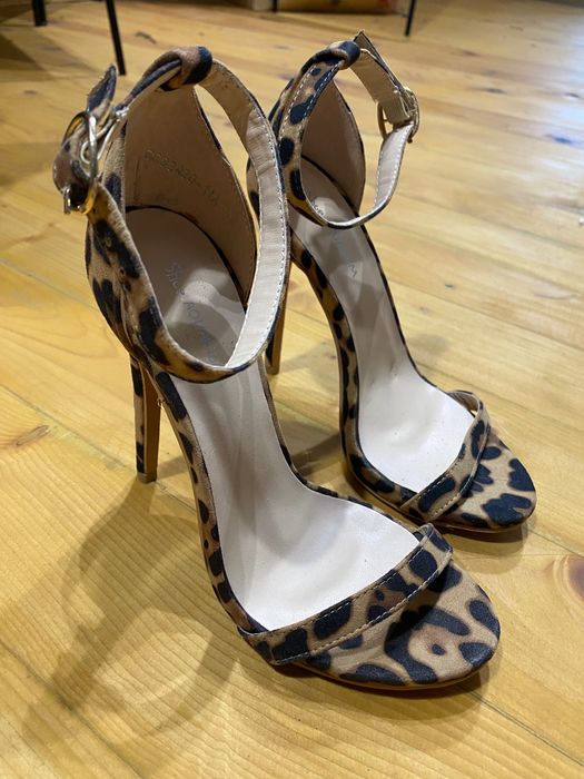 Нови велурени сандали с леопардов принт Shoe Aquarium