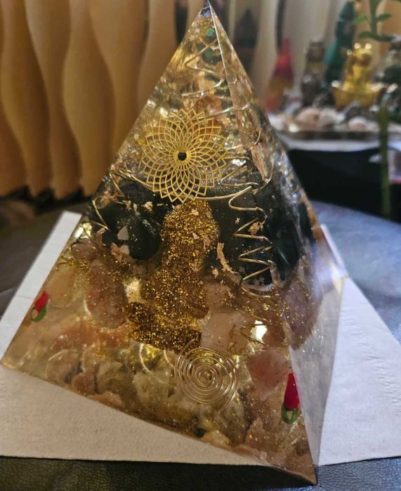 Piramida 16,5 cm handmade