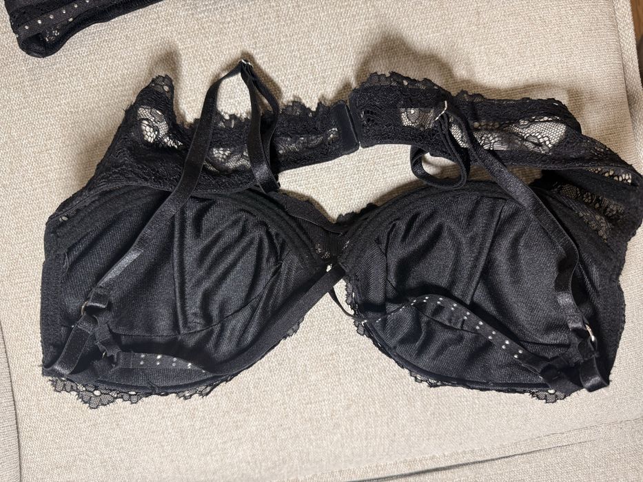 Нов комплект дамско бельо