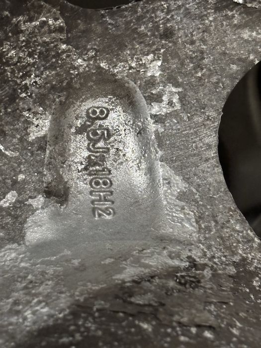 Pachet 2 seturi anvelope iarna plus 1 set jante