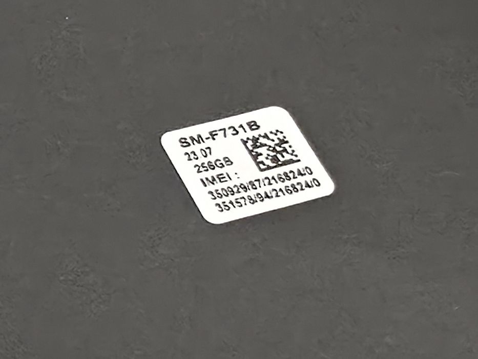 КАТО НОВ 256GB Samsung Z Flip 5 Гаранция Experience Store '25 Graphite