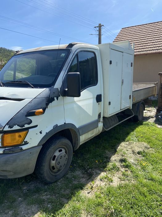 IVECO, basculabila cu motor 2.8 si lada de unelte