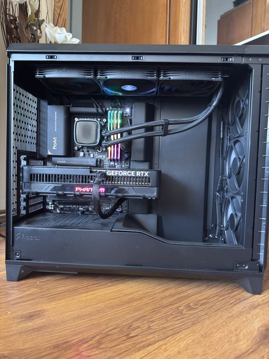 Мощен компютър/ Ultra 9 285K/Водно/128GB/RTX 5090 32GB/2TB SSD