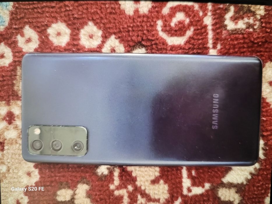 Samsung s20 fe идеальное