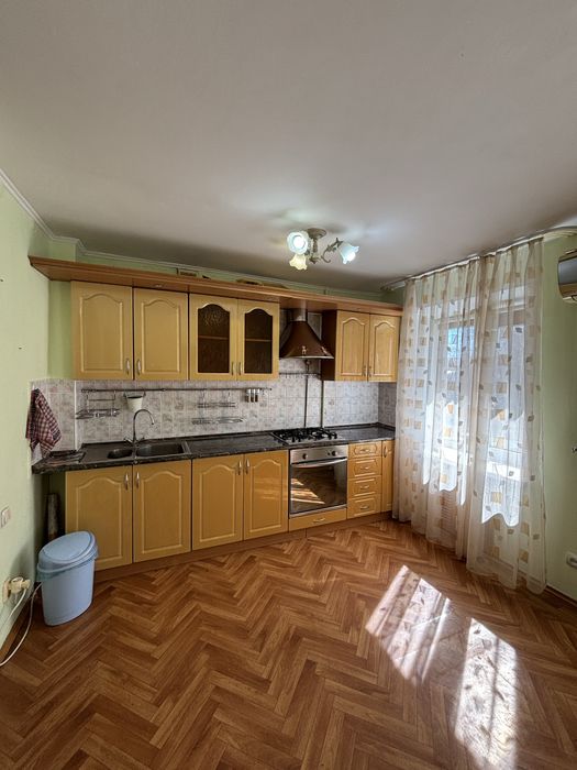 Продам 3х комн Центр