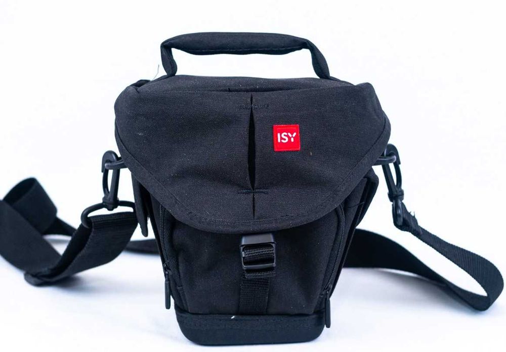 Geanta foto ISY. Dimensiuni: 20 x 18 x 14 cm.