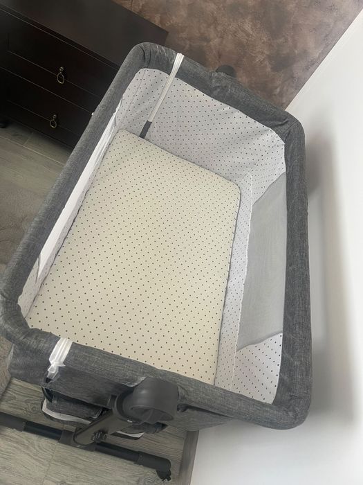 Se vinde pat bebelusi mobil