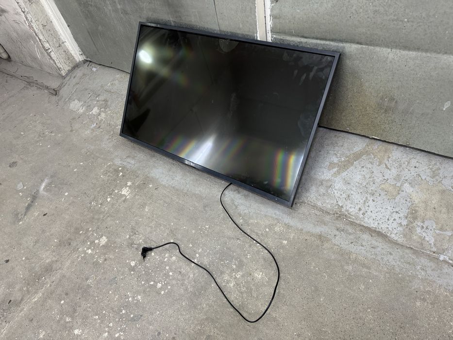 Телевизор на Запчасти