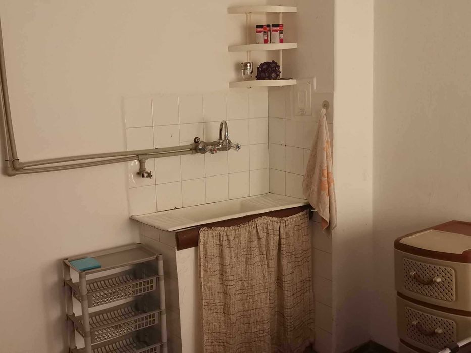 Дава се под наем  в Велико Търново, Акация - 25 кв.м за 76.5 € - Снимка #2