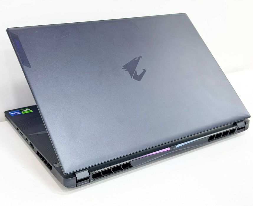 Gaming Gigabyte AORUS i7 13650HX RTX4060 165Hz 2,5K 1TB 16RAM Laptop