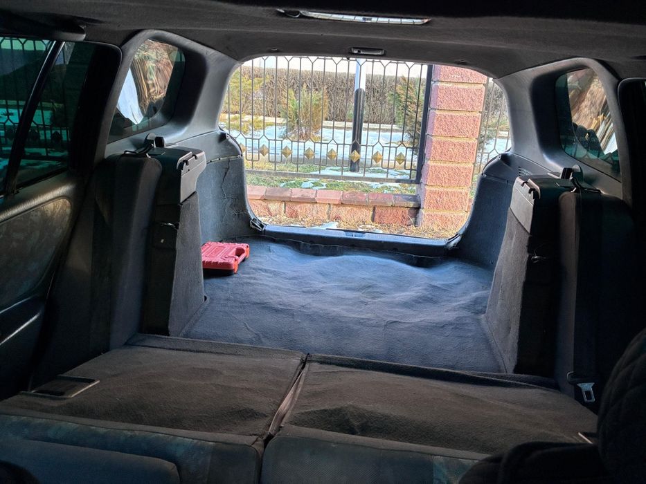 Продам Карина Е машина на ходу