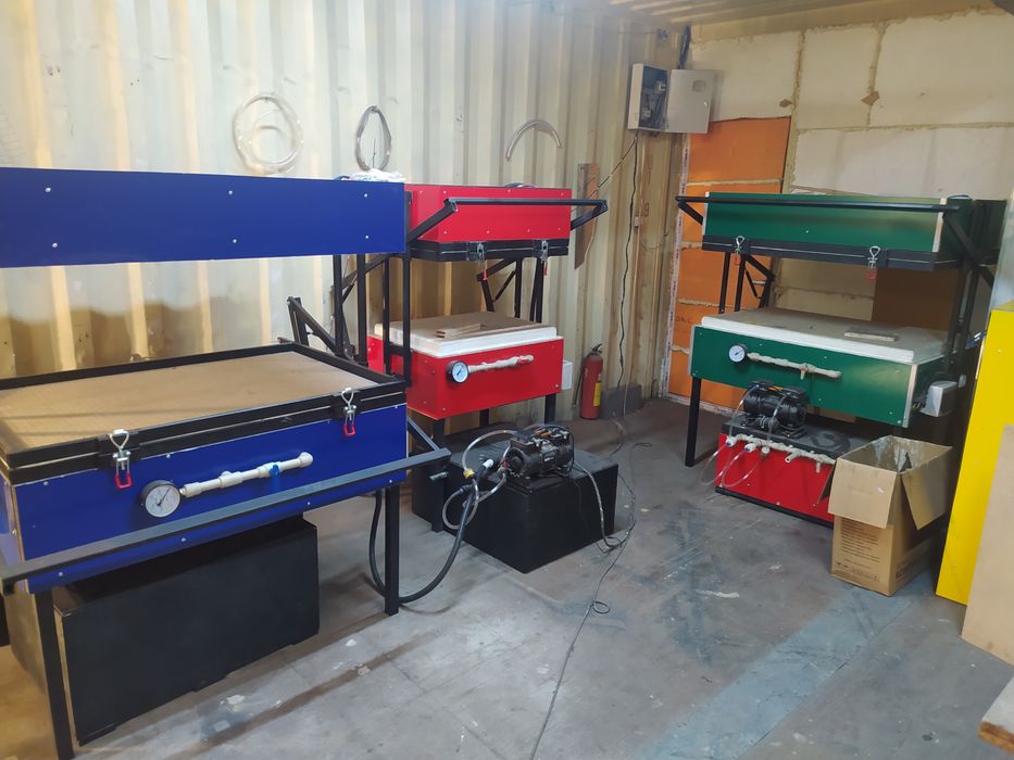 Вакуумно формовочный аппарат