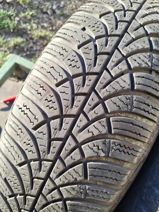 4 Anvelope de iarnă 175 70 r14 Goodyear