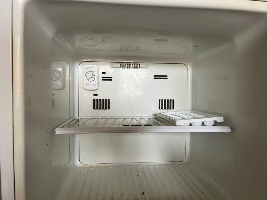 Холодильник Состояние нормальное