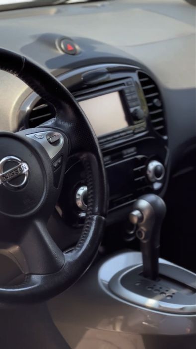 Автомобиль Nissan juke