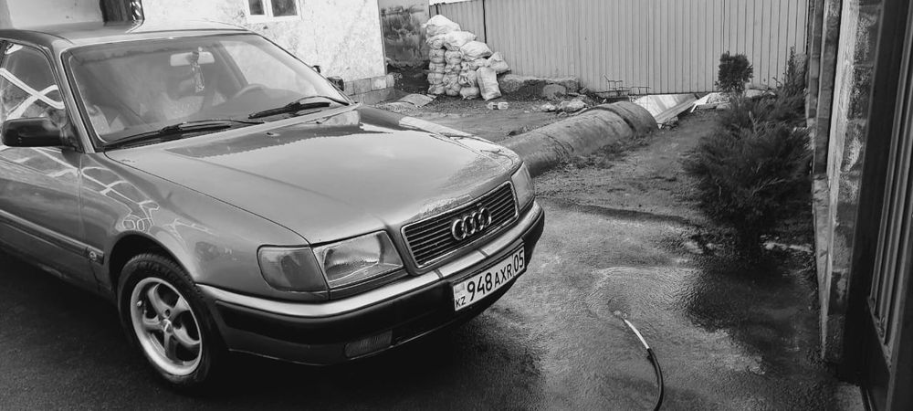 Продам авто ауди с4