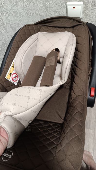 Автолюлька автокресло