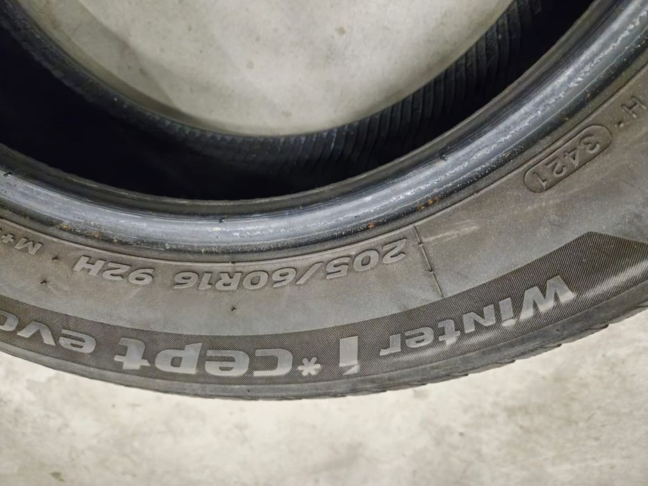 2 anvelope iarna Hankook 205 60 16