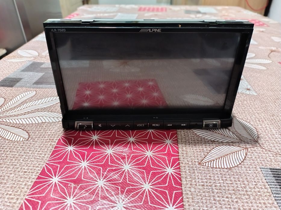 Navigație Alpine ILX-702D