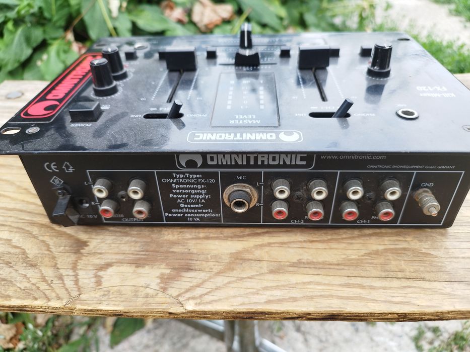 Продам DJ mixer..